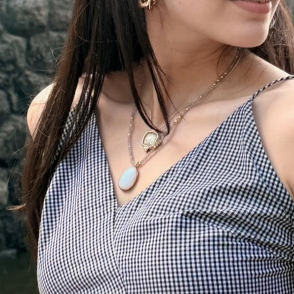 Center Stone Chain